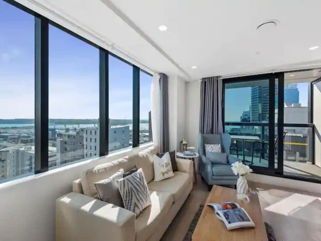 Just Opposite To Sky Tower , 2 Bed 2 Bath In Cbd Lägenhet Auckland Exteriör bild